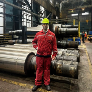 sinan caglayan (çağlayan) inspecting rolling mill rolls in hot strip mill roll shop